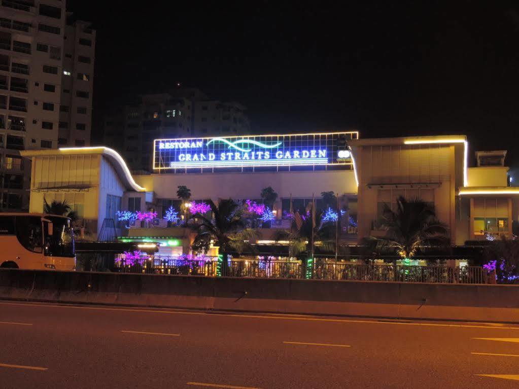 Golden Leaf Boutique
